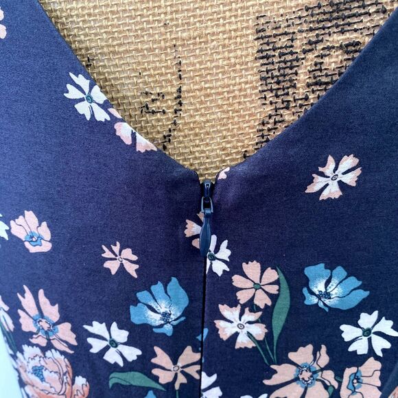 Loft Fit and Flare Mini Dress Classic Boat Neck Gray Spring Floral Size 6 - Picture 6 of 8